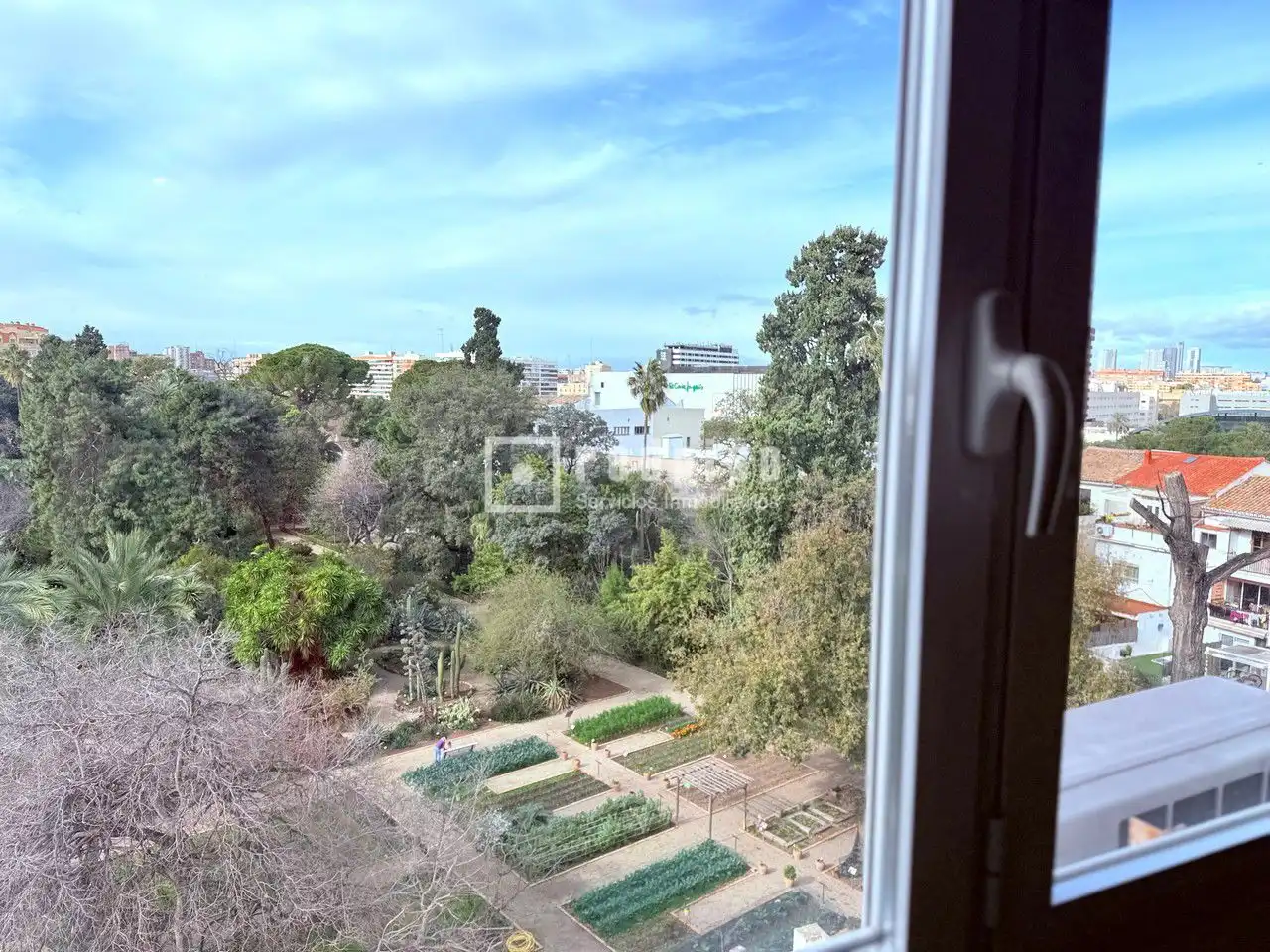 Jardín de Piso de alquiler en Valencia con Aire acondicionado, Calefacción y Amueblado