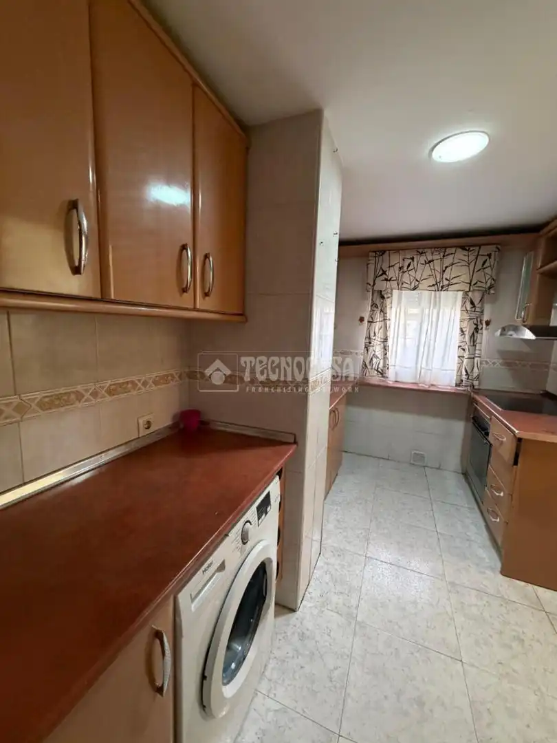 Kitchen of Flat for sale in Sevilla