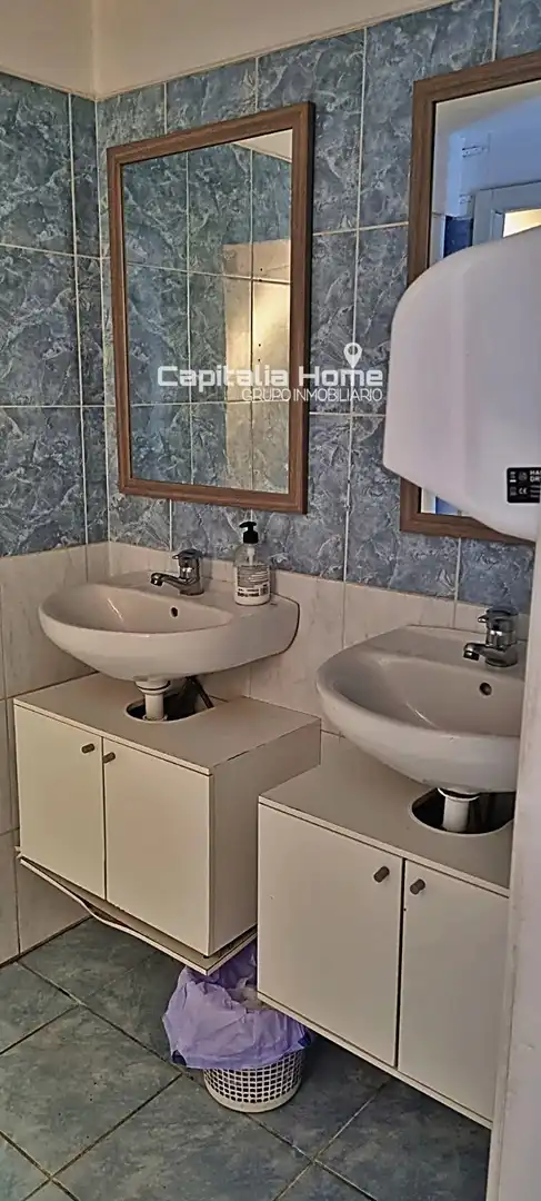 Baño de Local en traspaso en Santa Eulària des Riu con Aire acondicionado, Terraza y Amueblado
