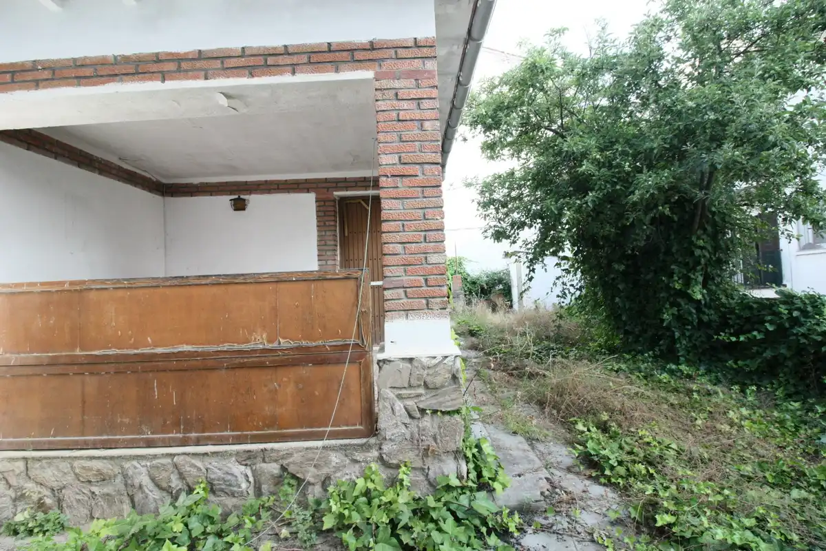 Vista exterior de Casa o xalet en venda en Lanzahíta amb Jardí privat