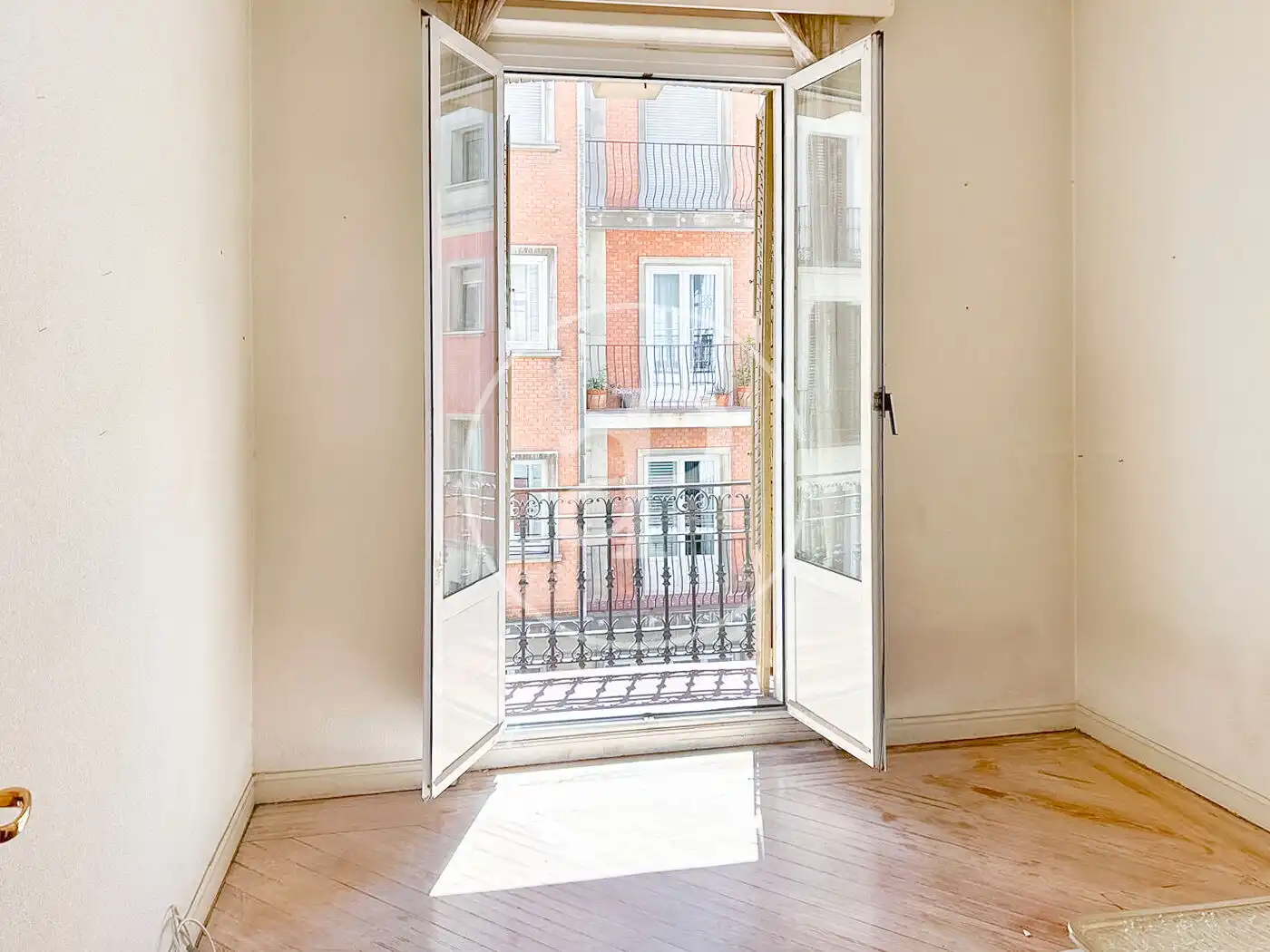 Balcony of Flat for sale in Madrid  with Heating, Storage room and Balcony