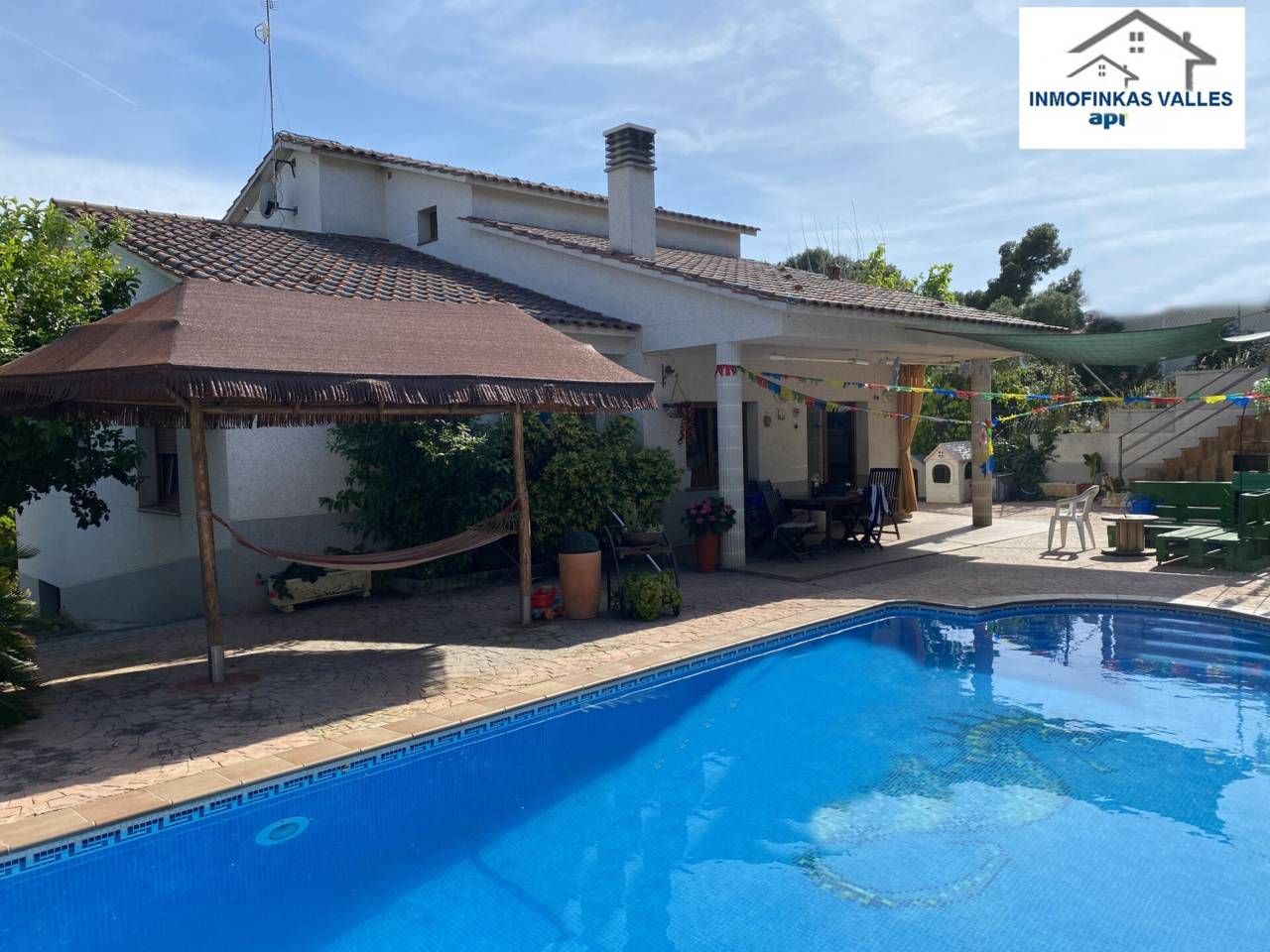 Vista exterior de Casa o xalet en venda en Lliçà de Vall amb Aire condicionat, Calefacció i Jardí privat