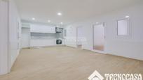 Kitchen of Flat for sale in Santa Coloma de Gramenet  with Air Conditioner and Terrace