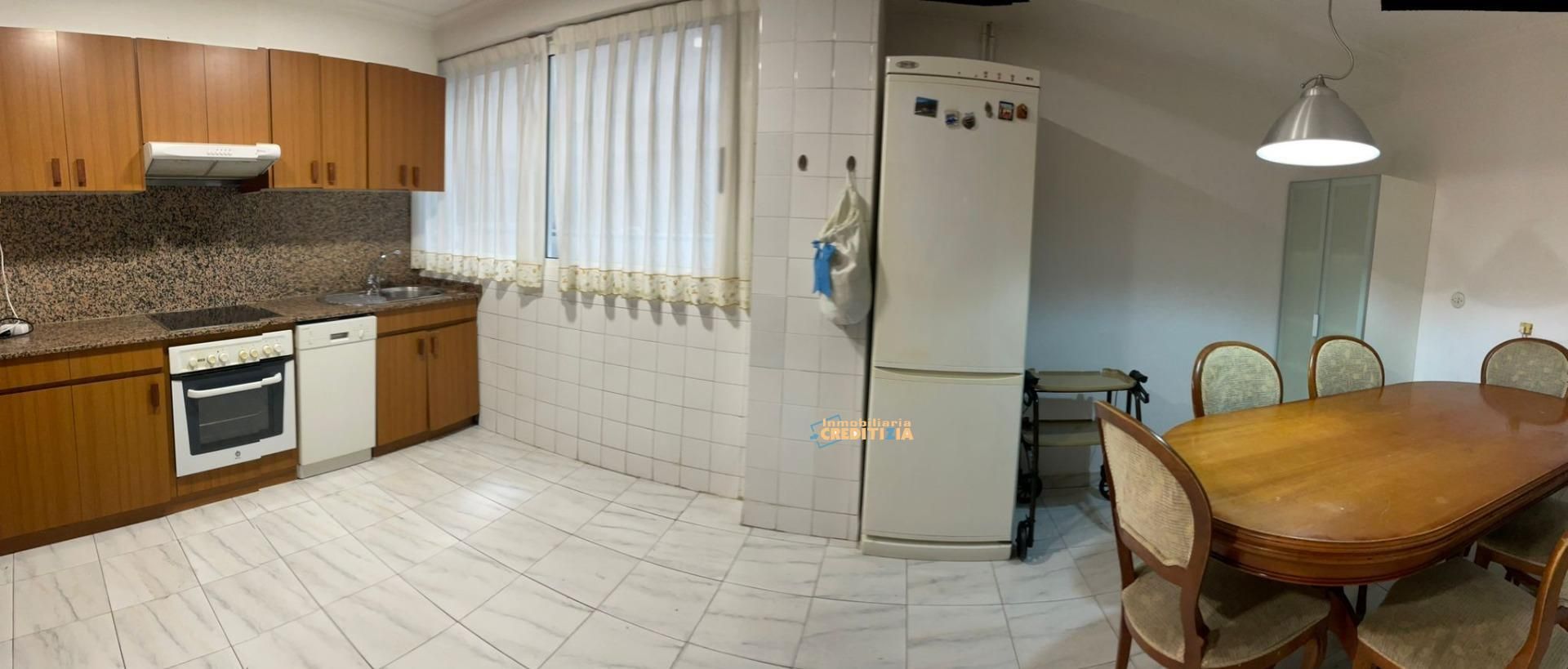 Cuina de Pis en venda en Vigo  amb Calefacció