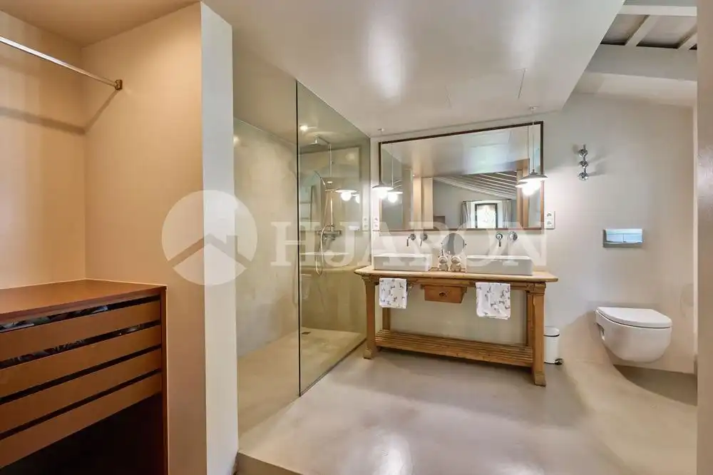Badezimmer von Haus oder Chalet zum Verkauf in Alella mit Klimaanlage, Heizung und Privatgarten