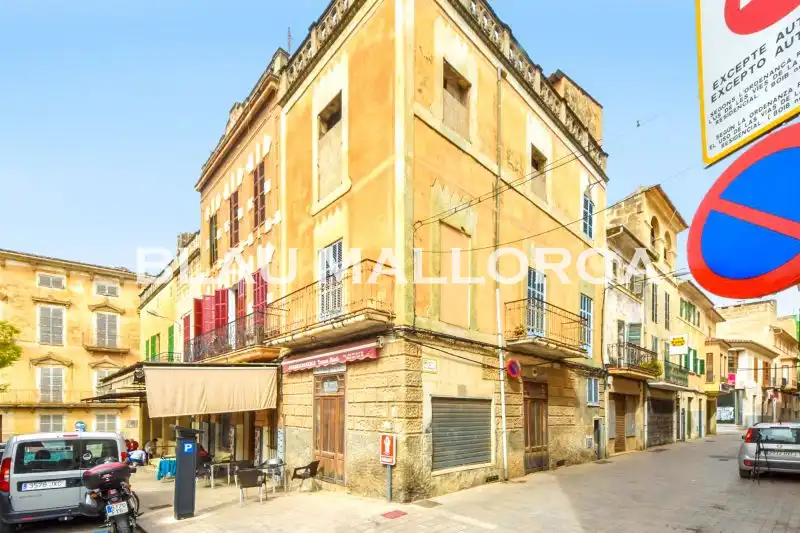 Detached homes for sale in Manacor Centre