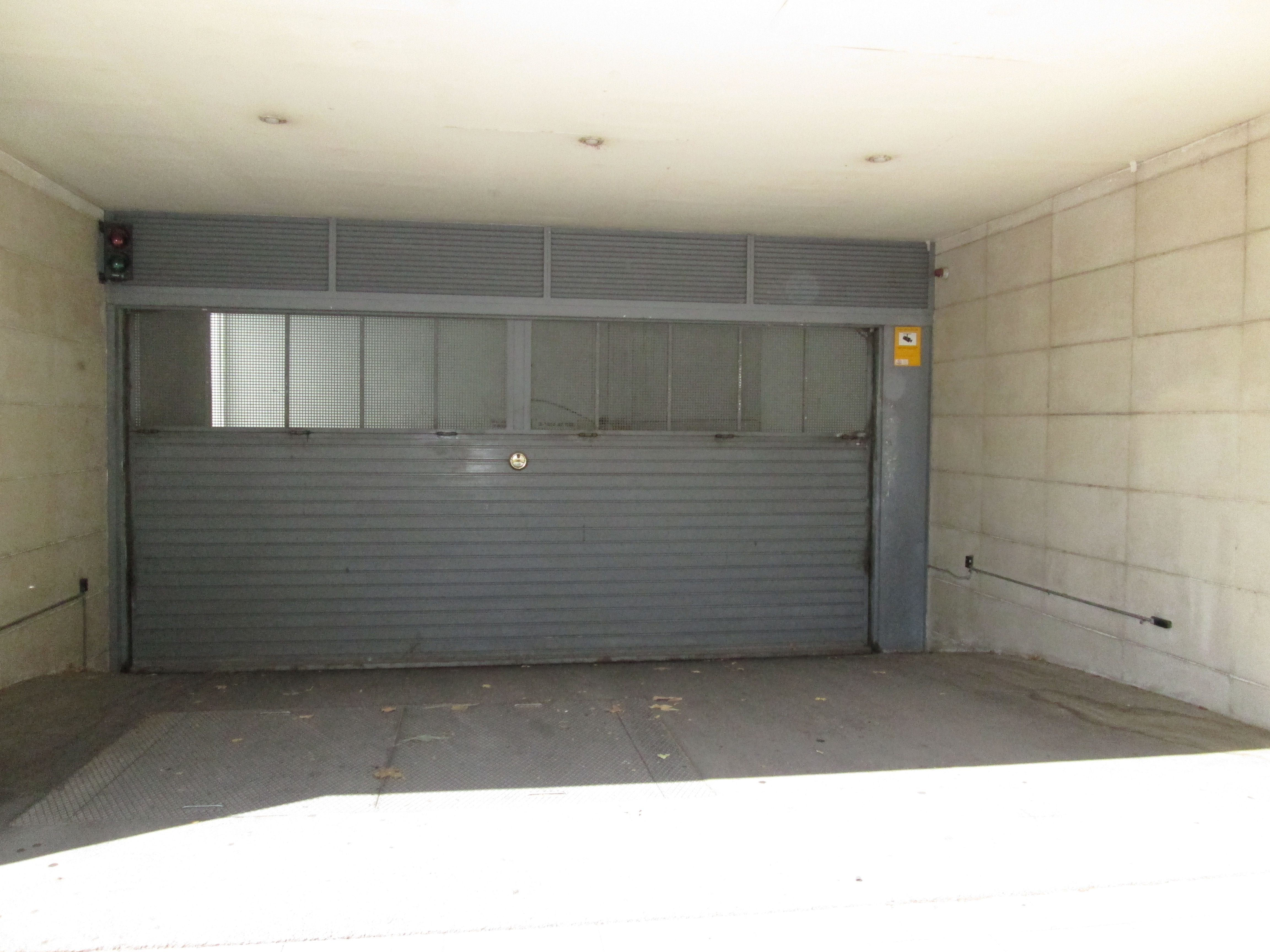 Garaje de alquiler en N/A, Hostafrancs, Centre - Sant Oleguer