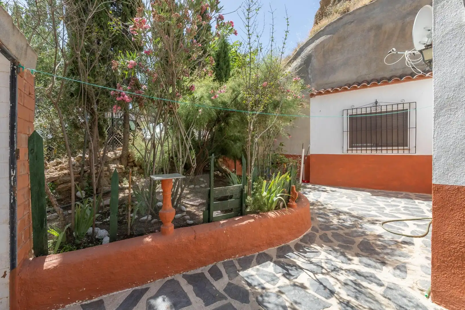 Garden of Country homes for sale in Caniles