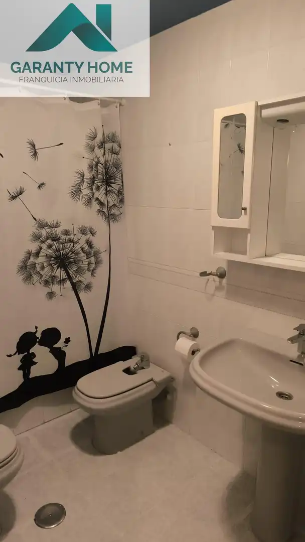 Bany de Pis de lloguer en Jaén amb Aire condicionat, Jardí privat i Moblat