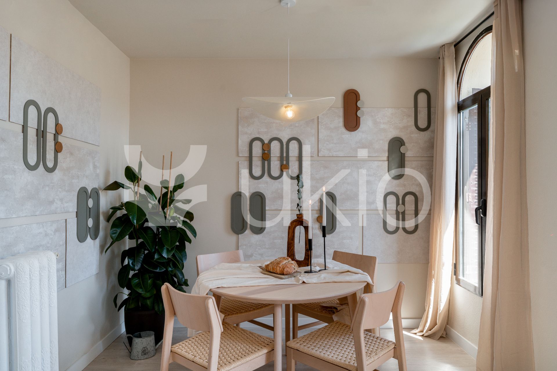 Menjador de Apartament de lloguer en  Madrid Capital amb Aire condicionat, Calefacció i Moblat