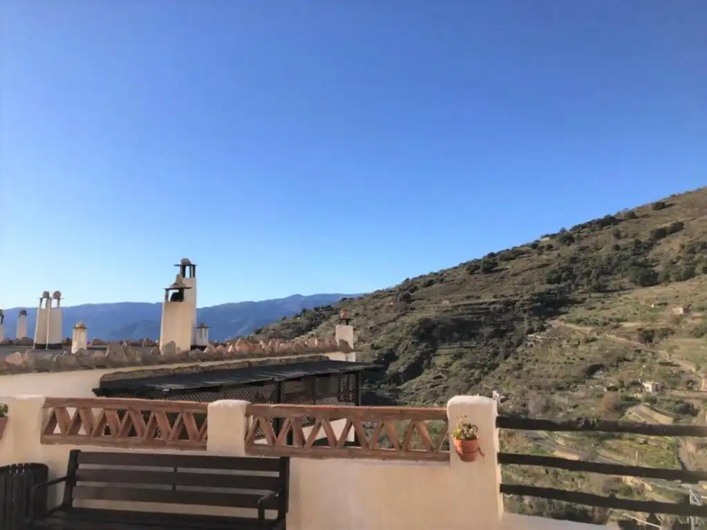 Vista exterior de Piso en venta en Ohanes