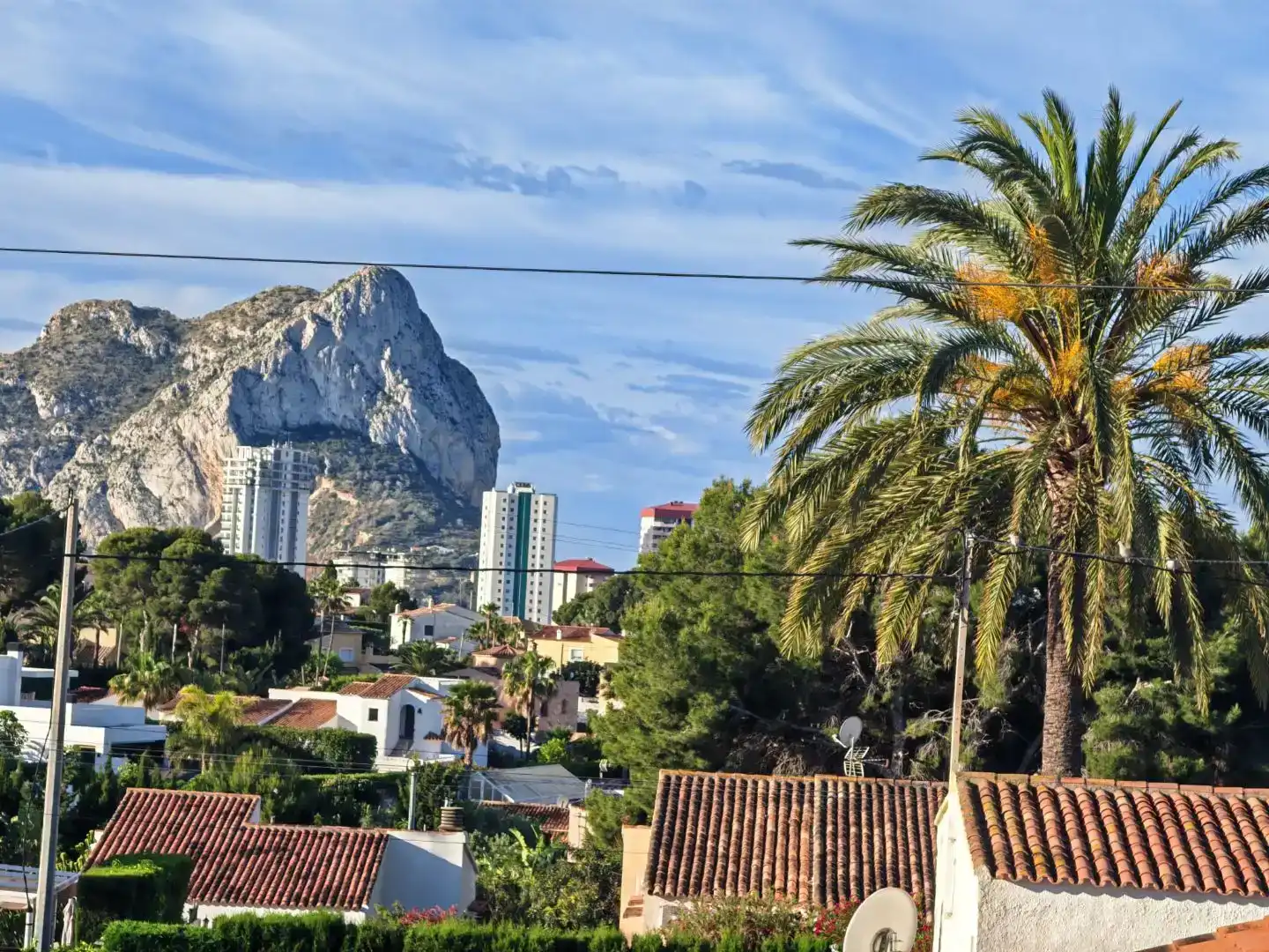 Vista exterior de Pis en venda en Calpe / Calp amb Aire condicionat, Piscina i Balcó