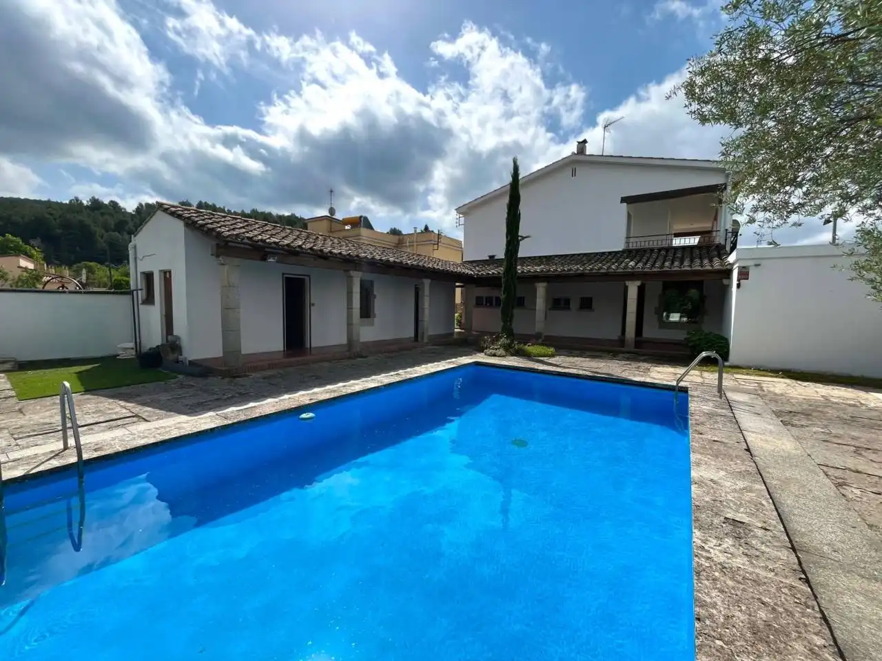 Swimming pool of Houses for sale in Girona  with Air Conditioner, Heating and Private garden