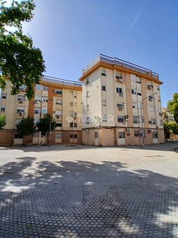 Piso en Venta en Jardines de Felipe II en Tiro de Línea