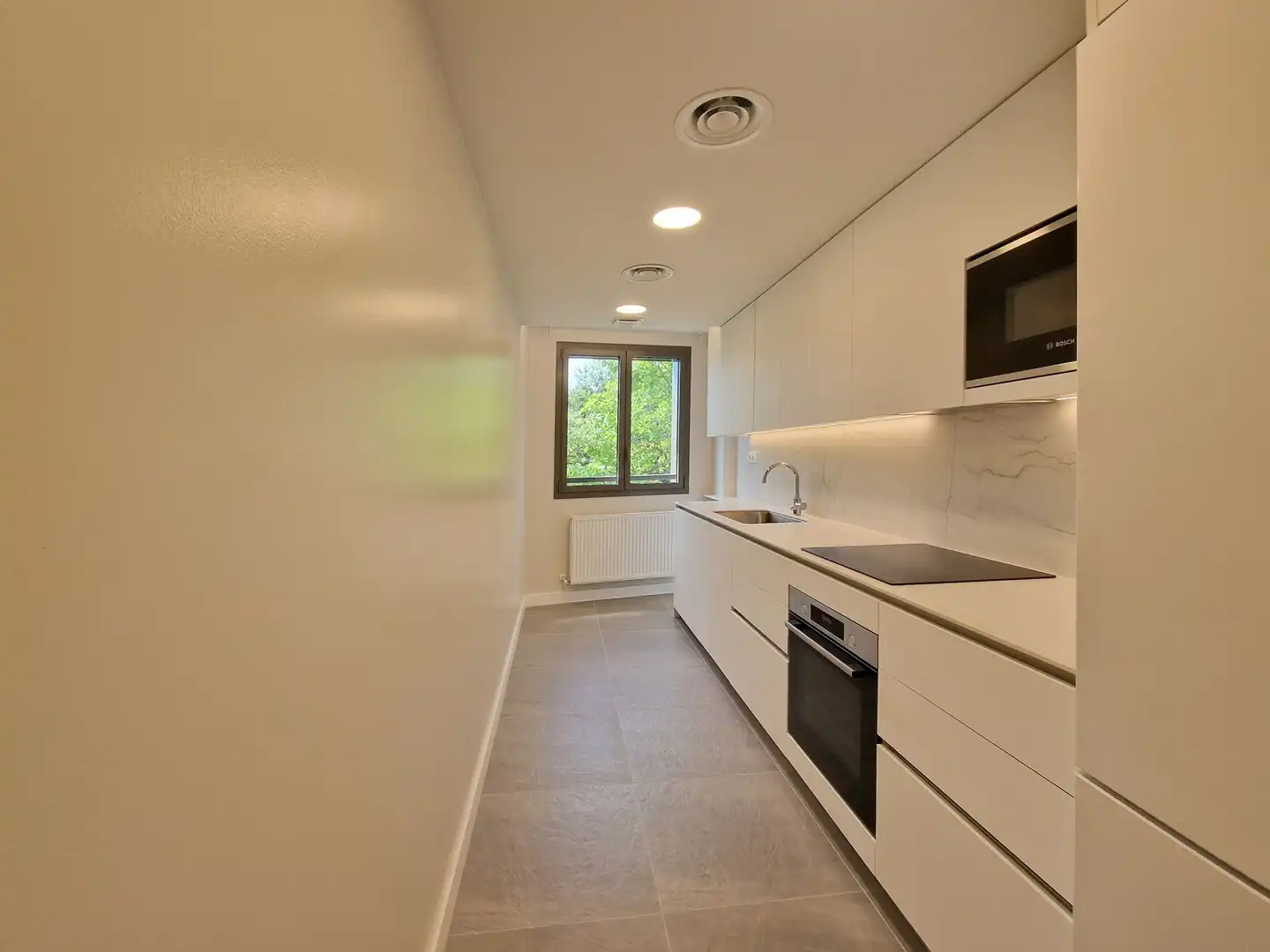 Cocina de Piso de alquiler en Girona con Aire acondicionado, Calefacción y Trastero