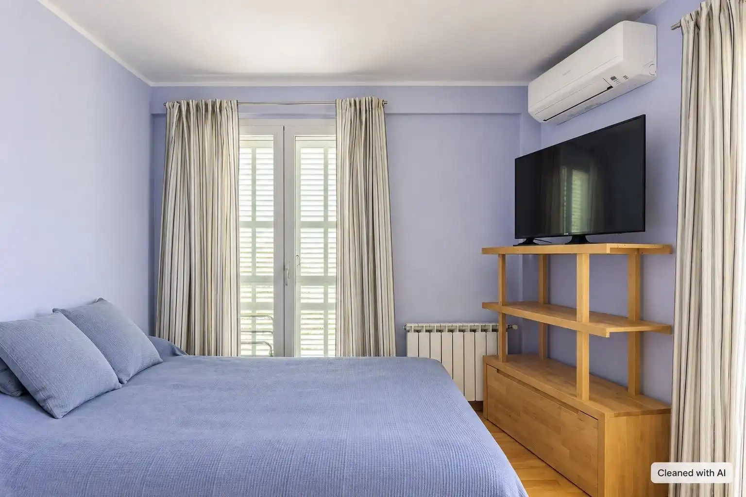 Schlafzimmer von Dachboden zum Verkauf in Pollença mit Klimaanlage, Heizung und Parkett