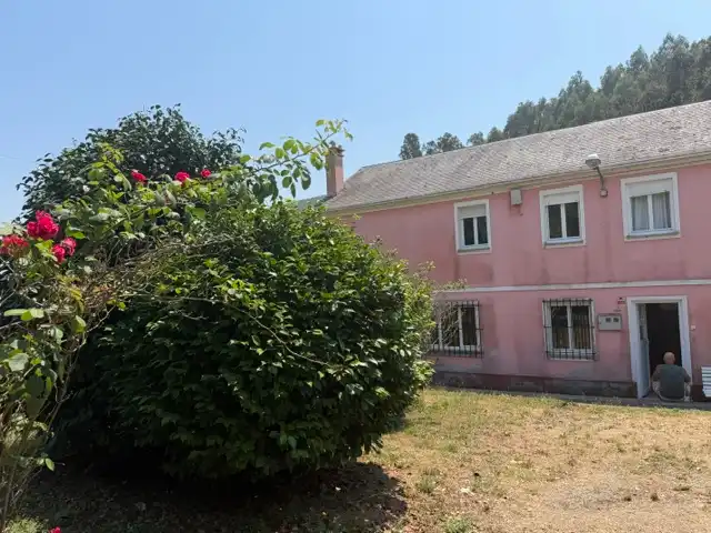 Außenansicht von Country house zum Verkauf in Trabada mit Heizung, Privatgarten und Terrasse