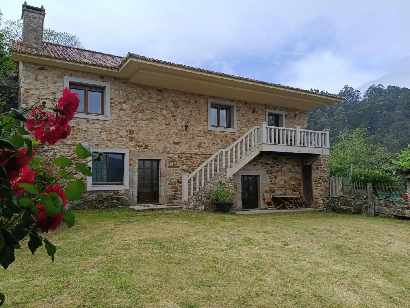 Vista exterior de Casa o xalet en venda en Vilarmaior amb Jardí privat, Parquet i Moblat