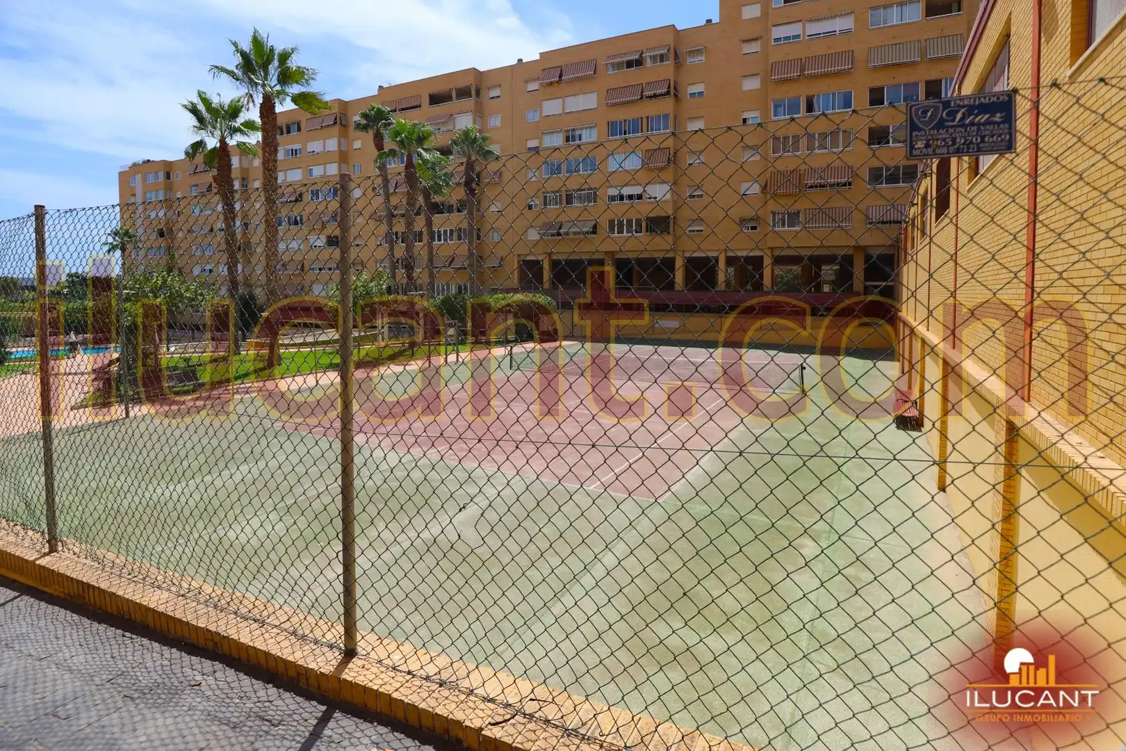 Parking of Flat for sale in Alicante / Alacant  with Air Conditioner, Heating and Terrace