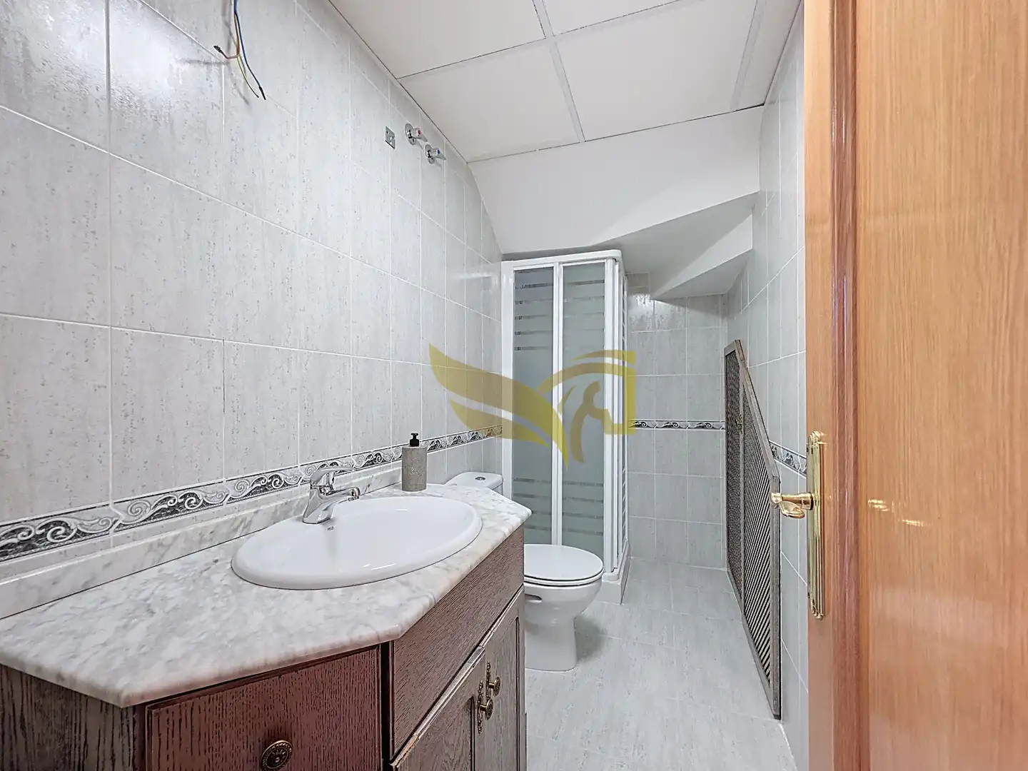 Baño de Casa adosada en venta en Aranjuez con Aire acondicionado, Calefacción y Jardín privado