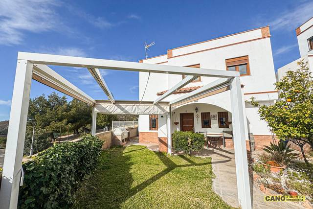 Casa-chalet en Venta en Cruz en Enix