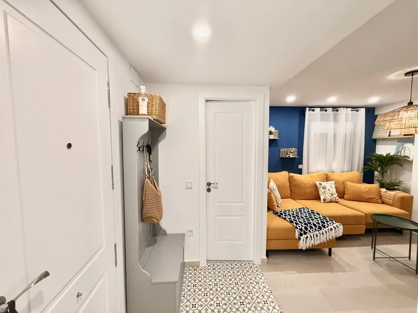 Apartments for rent in Playa Levante