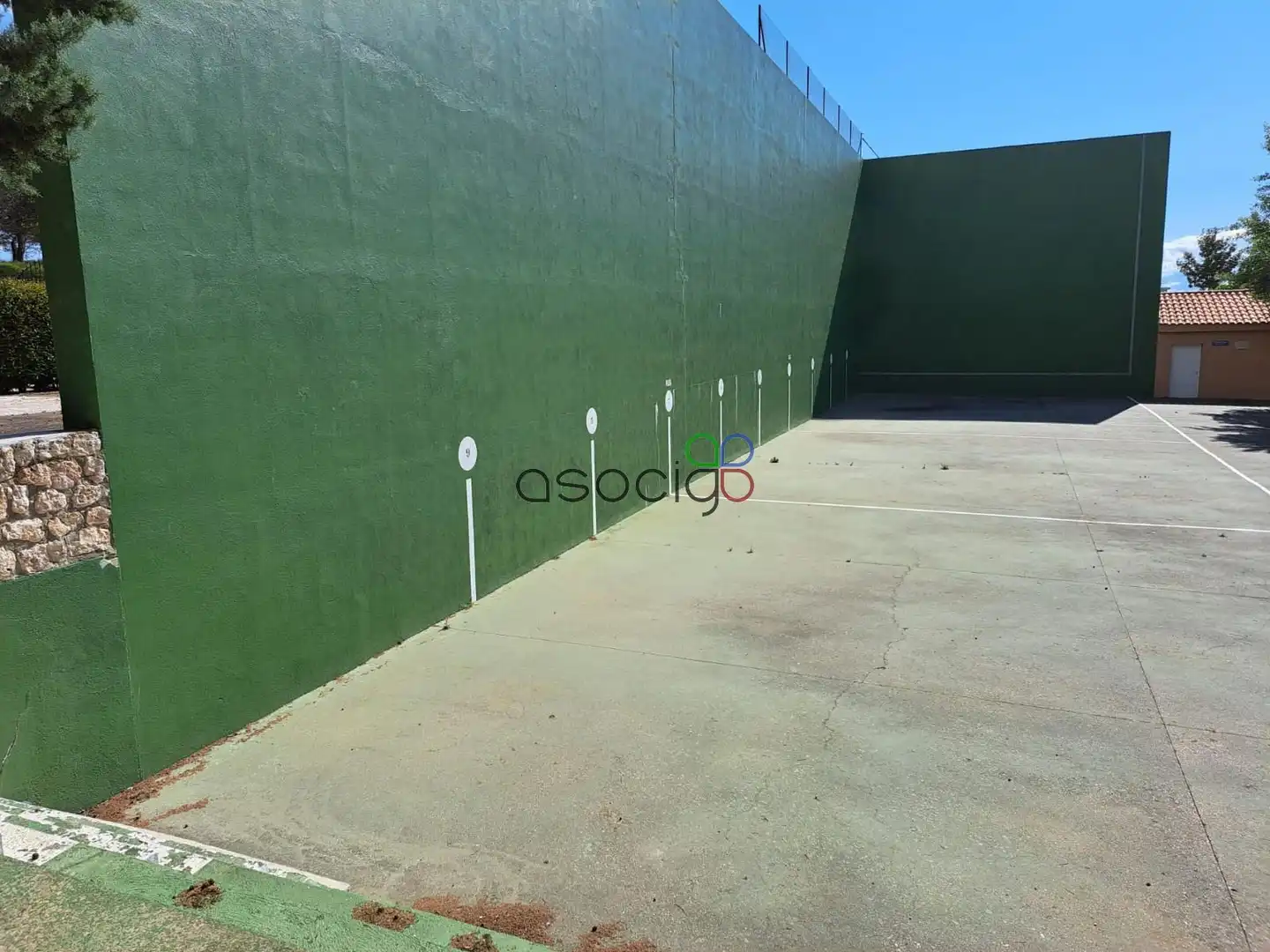 Parking de Casa o chalet en venta en Solanillos del Extremo con Calefacción, Trastero y Piscina