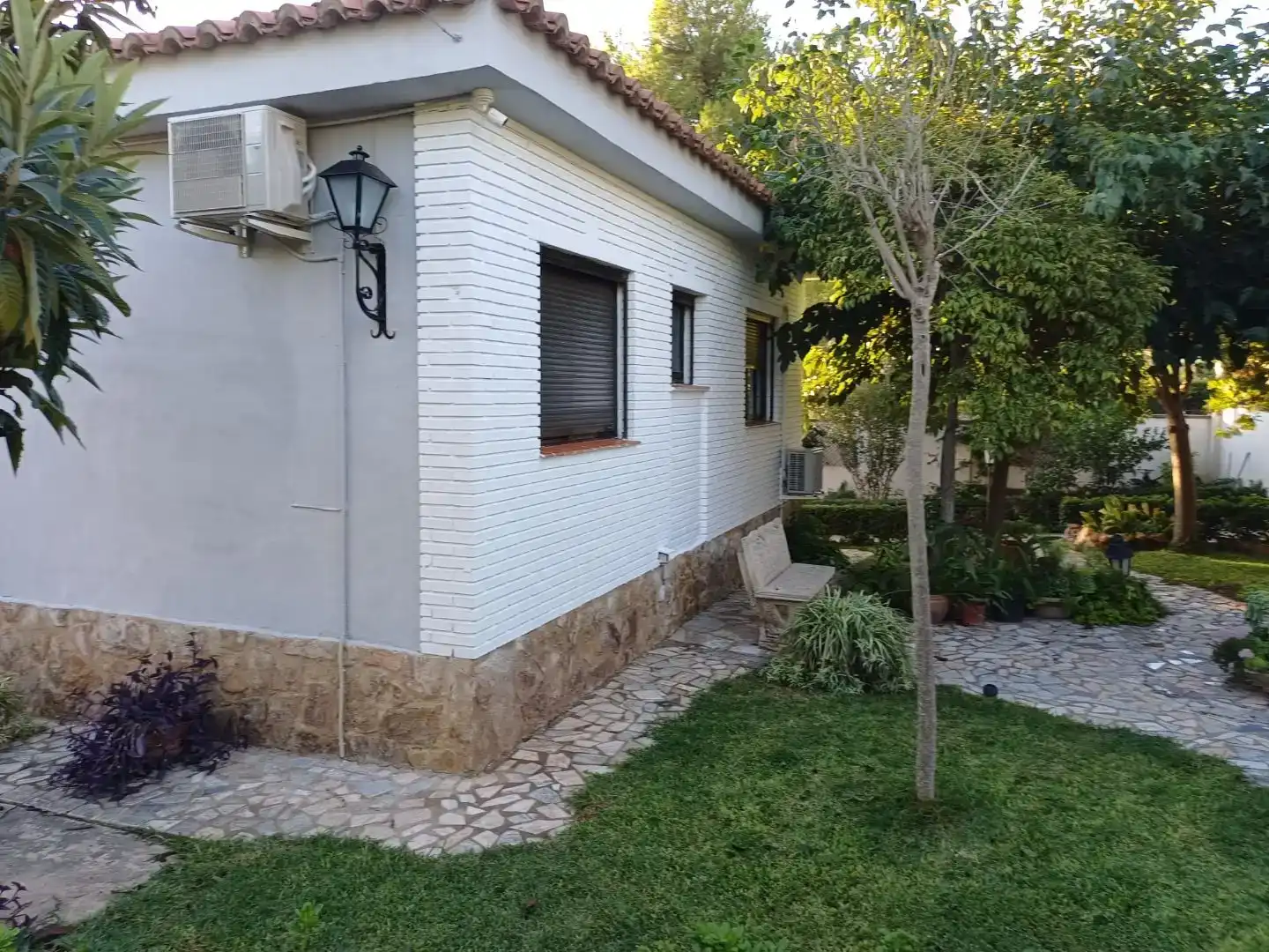Außenansicht von Haus oder Chalet zum Verkauf in Chiva mit Klimaanlage, Schwimmbad und Balkon