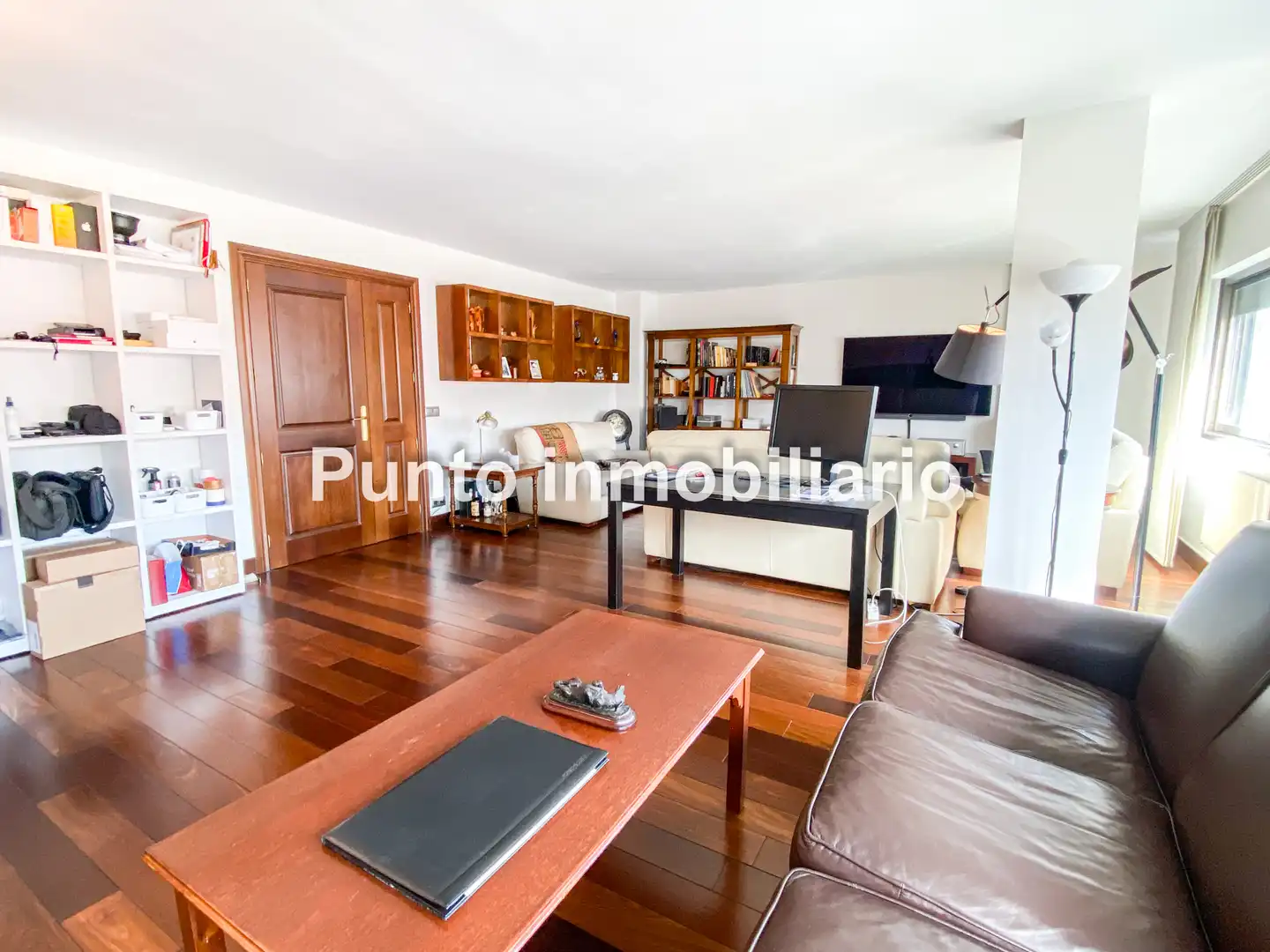 Sala de estar de Piso en venta en Valladolid con Aire acondicionado, Calefacción y Parquet