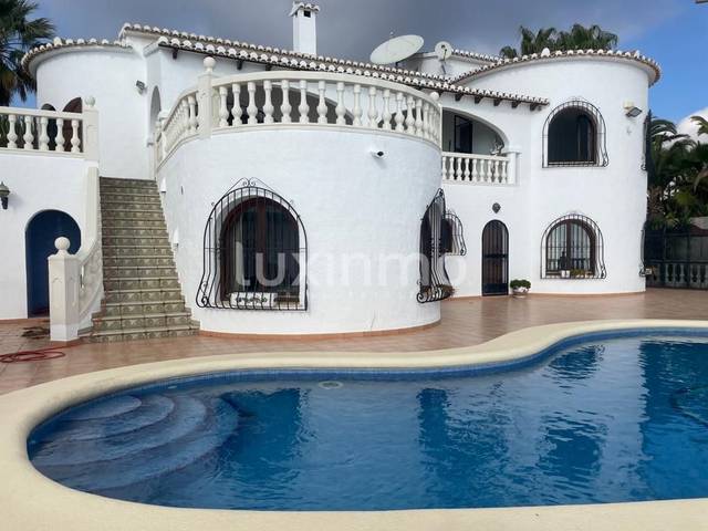 Casa-chalet en Alquiler en Cumbre del Sol