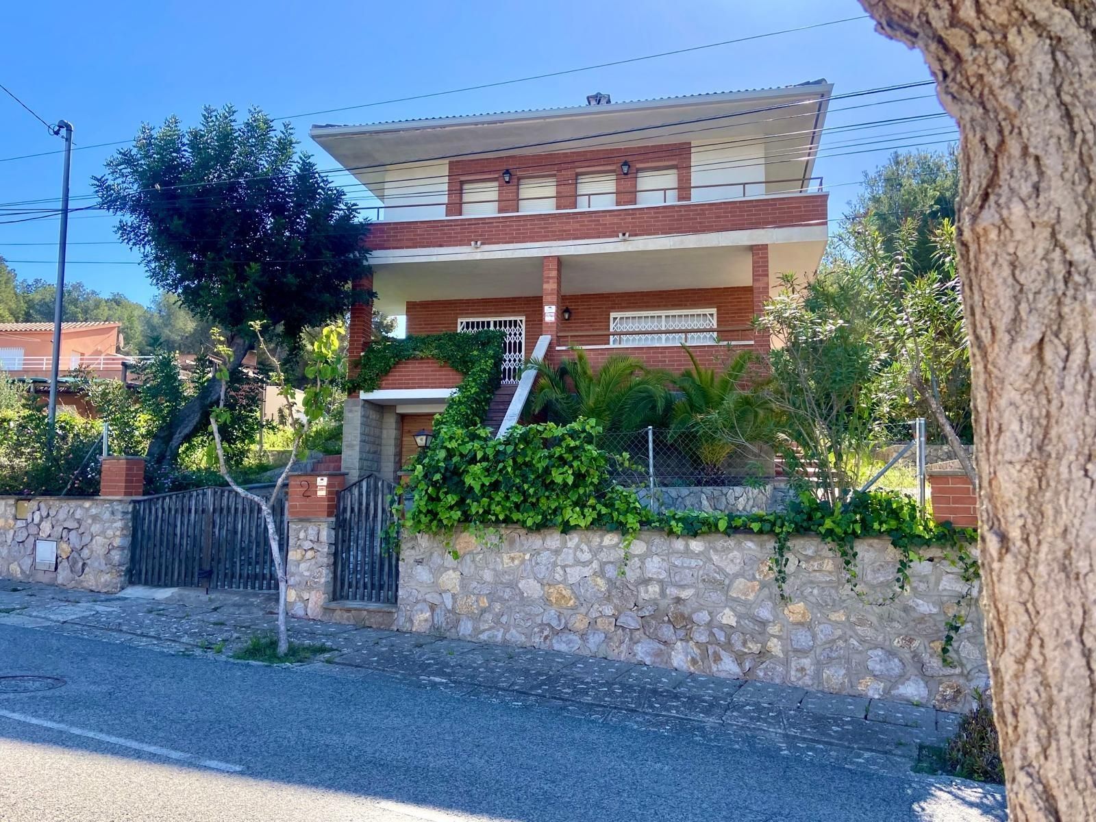 Vista exterior de Casa o chalet en venta en Cunit con Calefacción, Jardín privado y Terraza