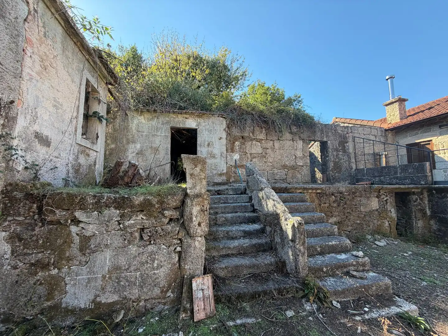 Casa rústica con jardín en venta en PO-254