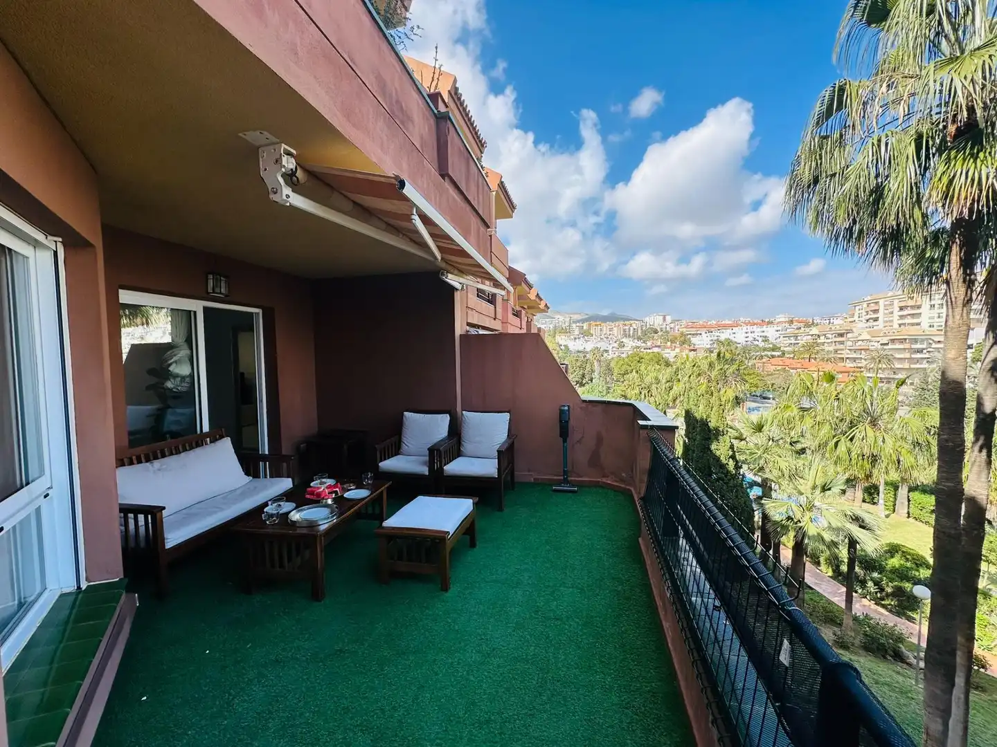 Piso con piscina en venta en Torrequebrada