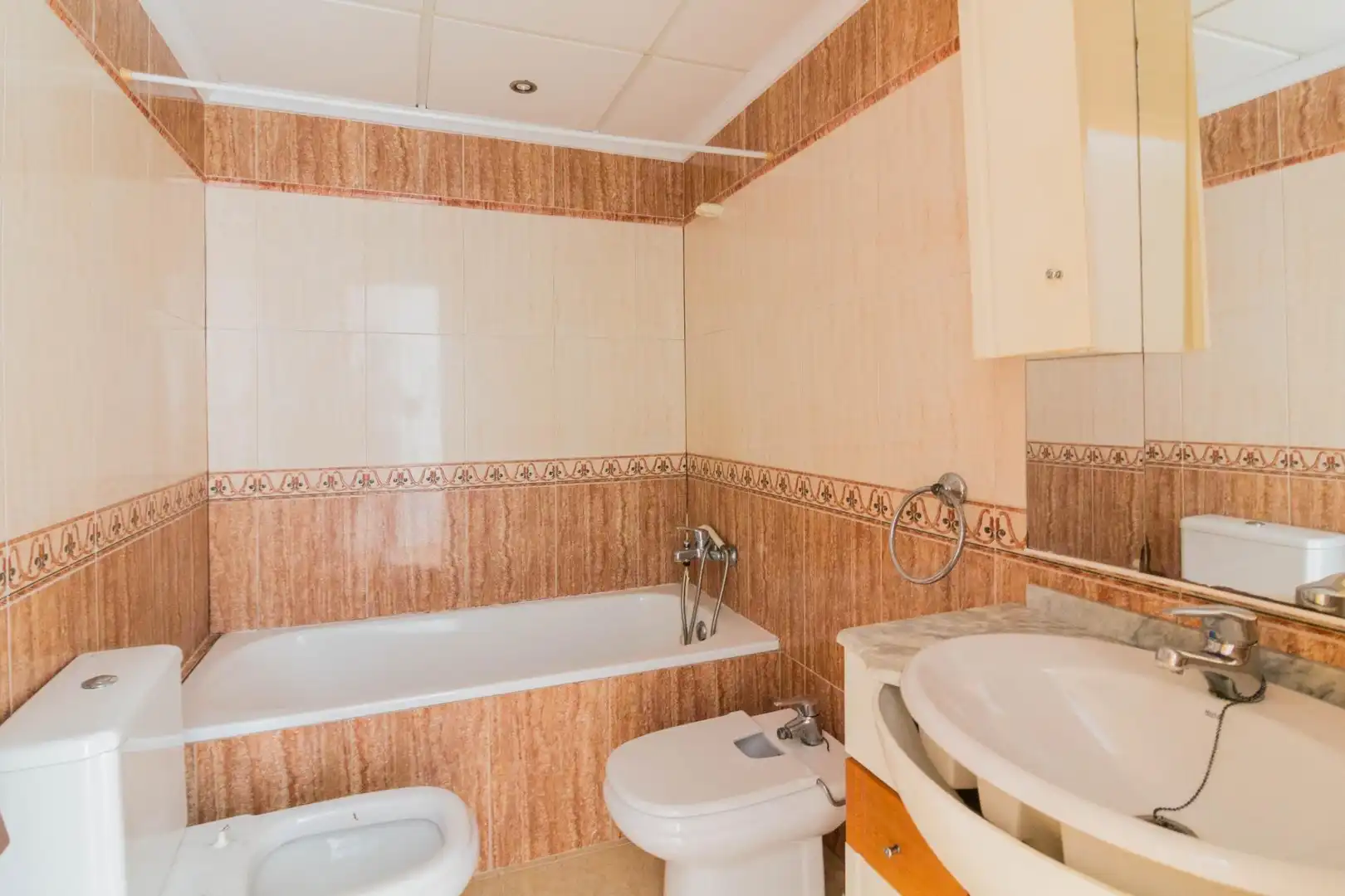 Baño de Piso en venta en Callosa de Segura con Terraza, Trastero y Balcón