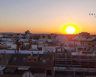 Exterior view of Flat for sale in  Valencia Capital  with Air Conditioner and Terrace