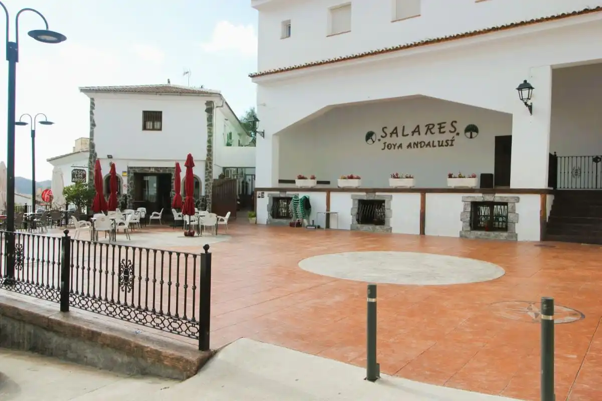 Country house zum Verkauf in Calle Iglesia, Salares