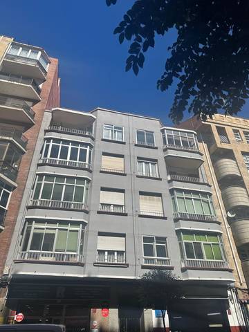 Piso en Venta en Calle de Covadonga, 6 en San Claudio - La Chantría