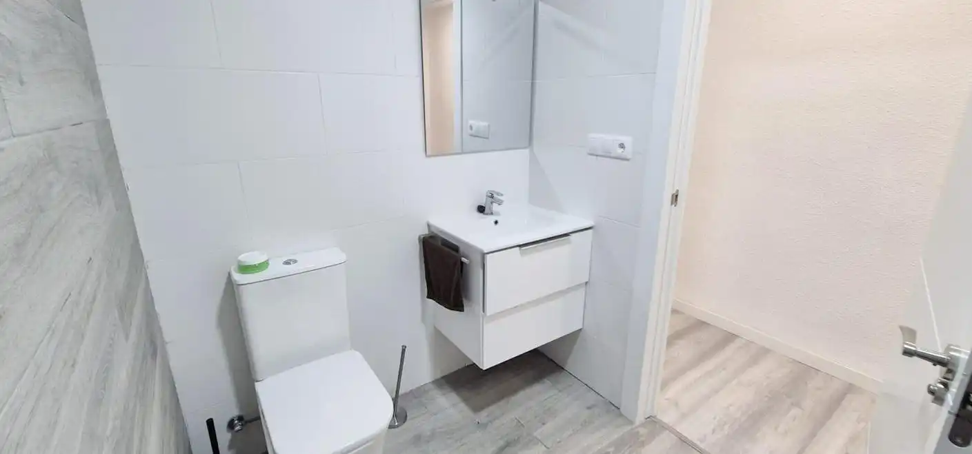 Badezimmer von Wohnung zum Verkauf in Elche / Elx mit Möbliert