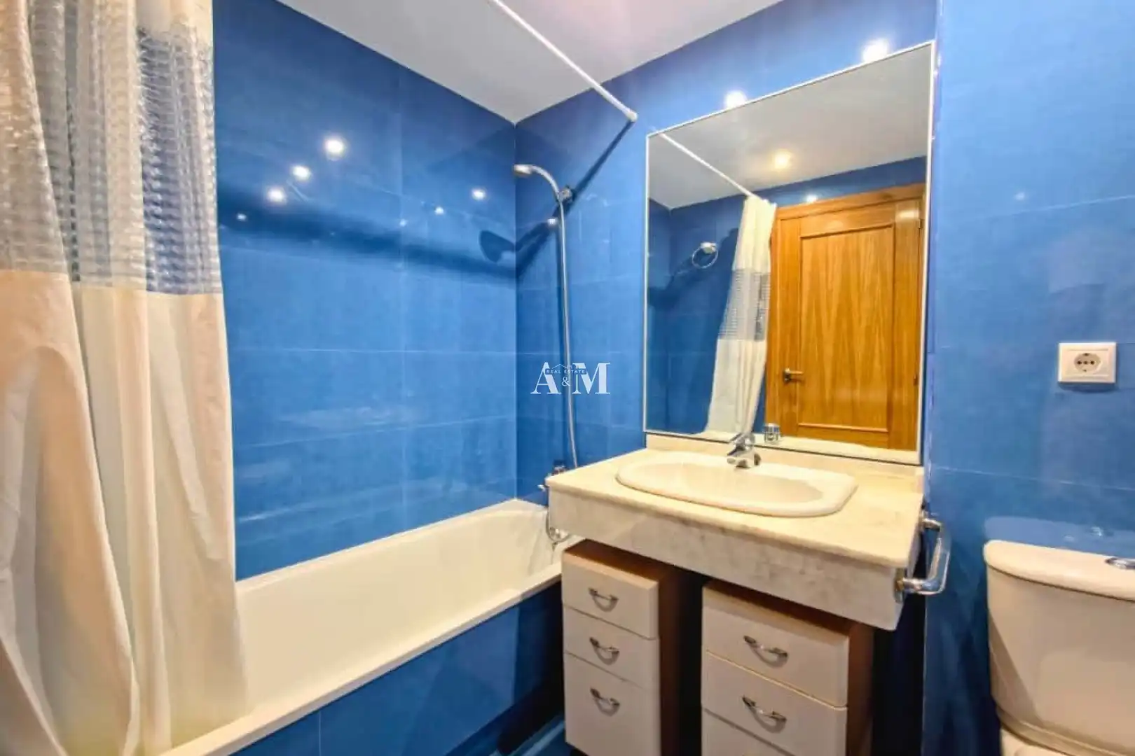 Badezimmer von Dachboden zur Miete in Orihuela mit Klimaanlage, Heizung und Terrasse
