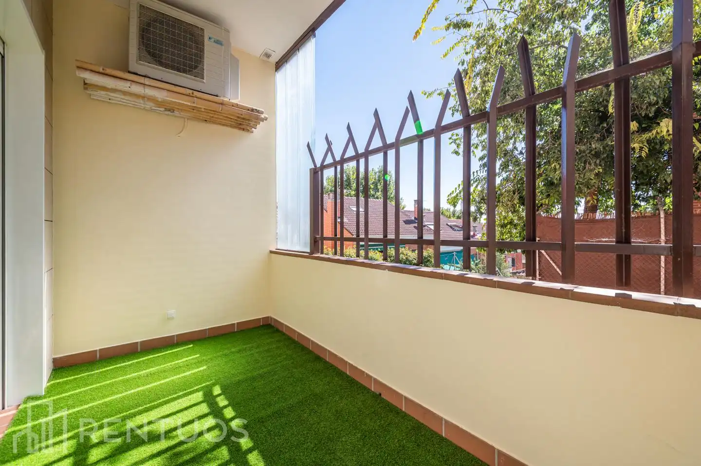 Terrasse von Erdgeschoss zur Miete in San Agustín del Guadalix mit Klimaanlage, Heizung und Terrasse