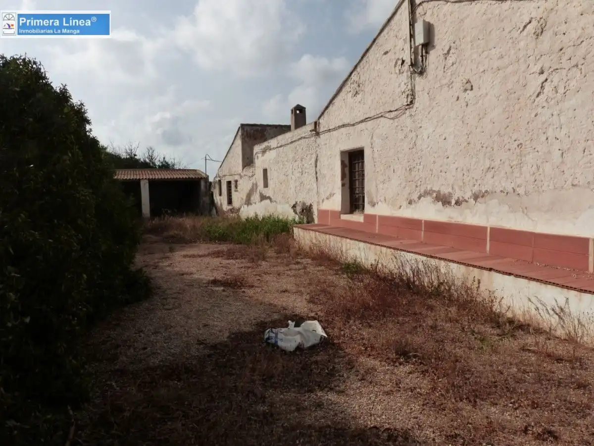 Finca rústica en venda en Cartagena amb Jardí privat