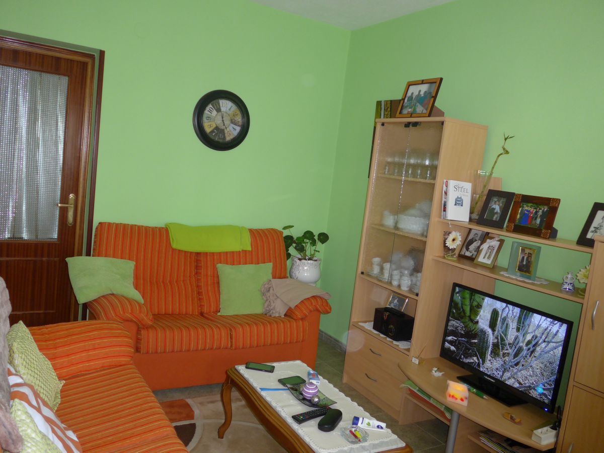 Sala d'estar de Pis en venda en Lugo Capital amb Terrassa i Moblat