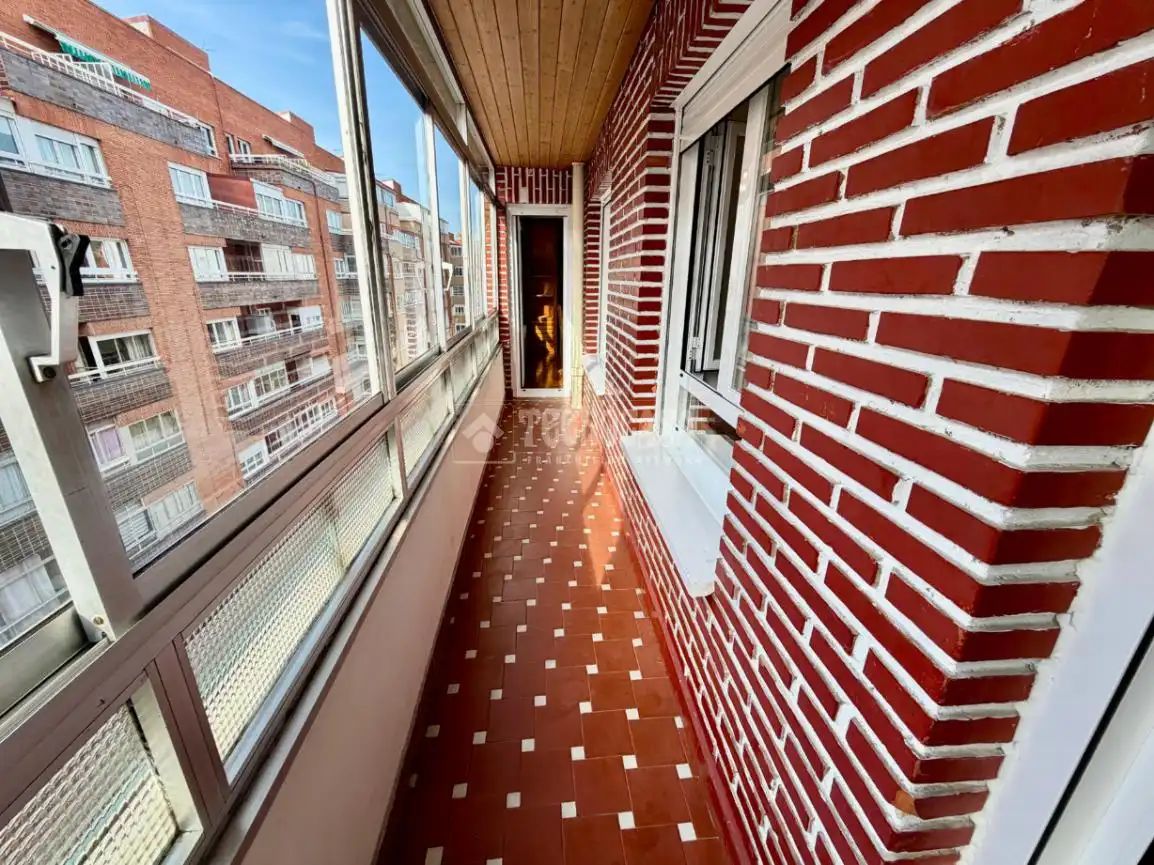 Terrassa de Pis en venda en León Capital  amb Calefacció, Traster i Balcó