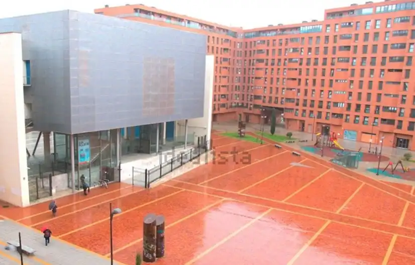 Außenansicht von Wohnung zum Verkauf in Burgos mit Heizung, Terrasse und Abstellraum