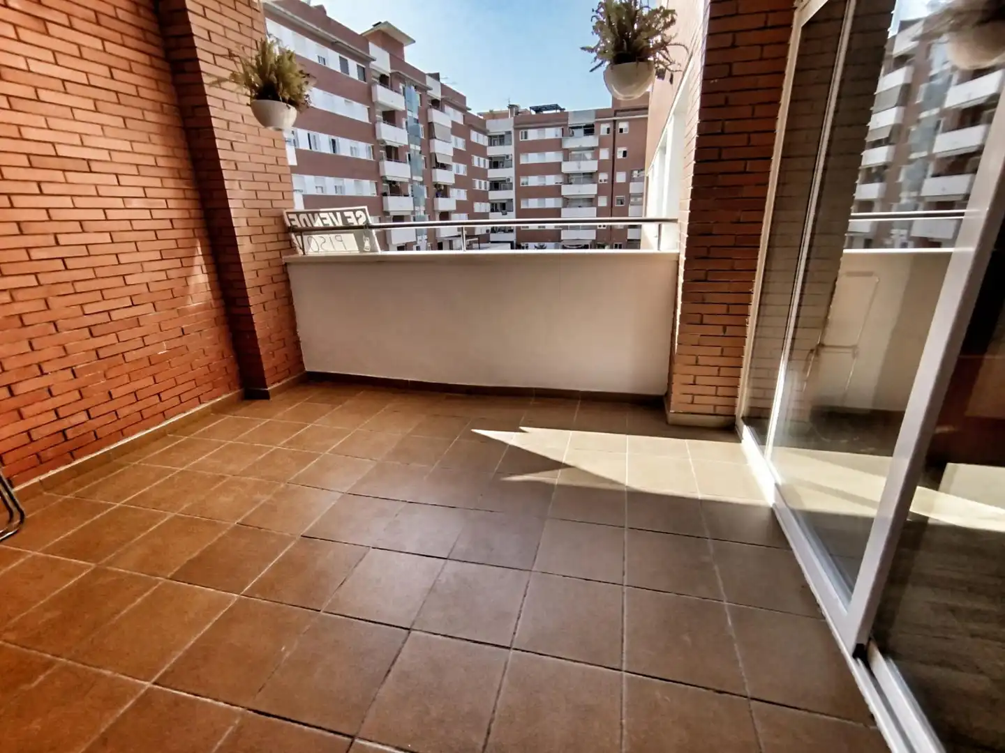 Flat with terrace for sale in de Pere Codina i Mont, imagen 3