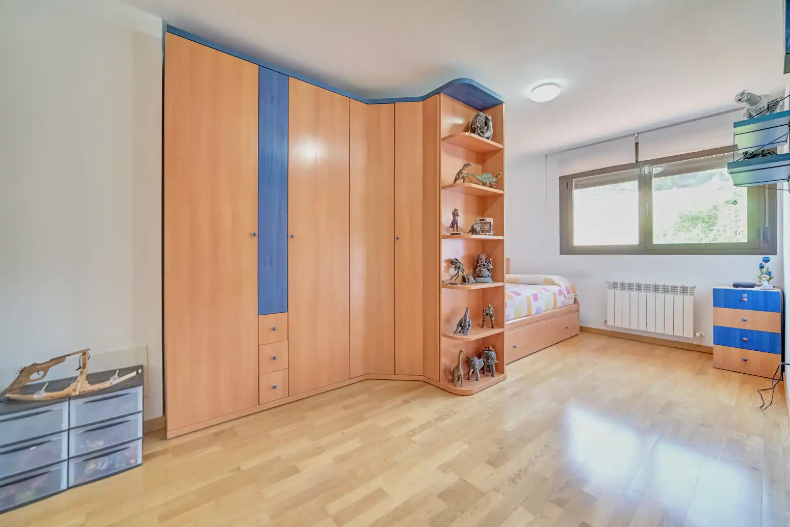 Bedroom of Detached homes for sale in Enériz / Eneritz  with Heating, Private garden and Parquet flooring