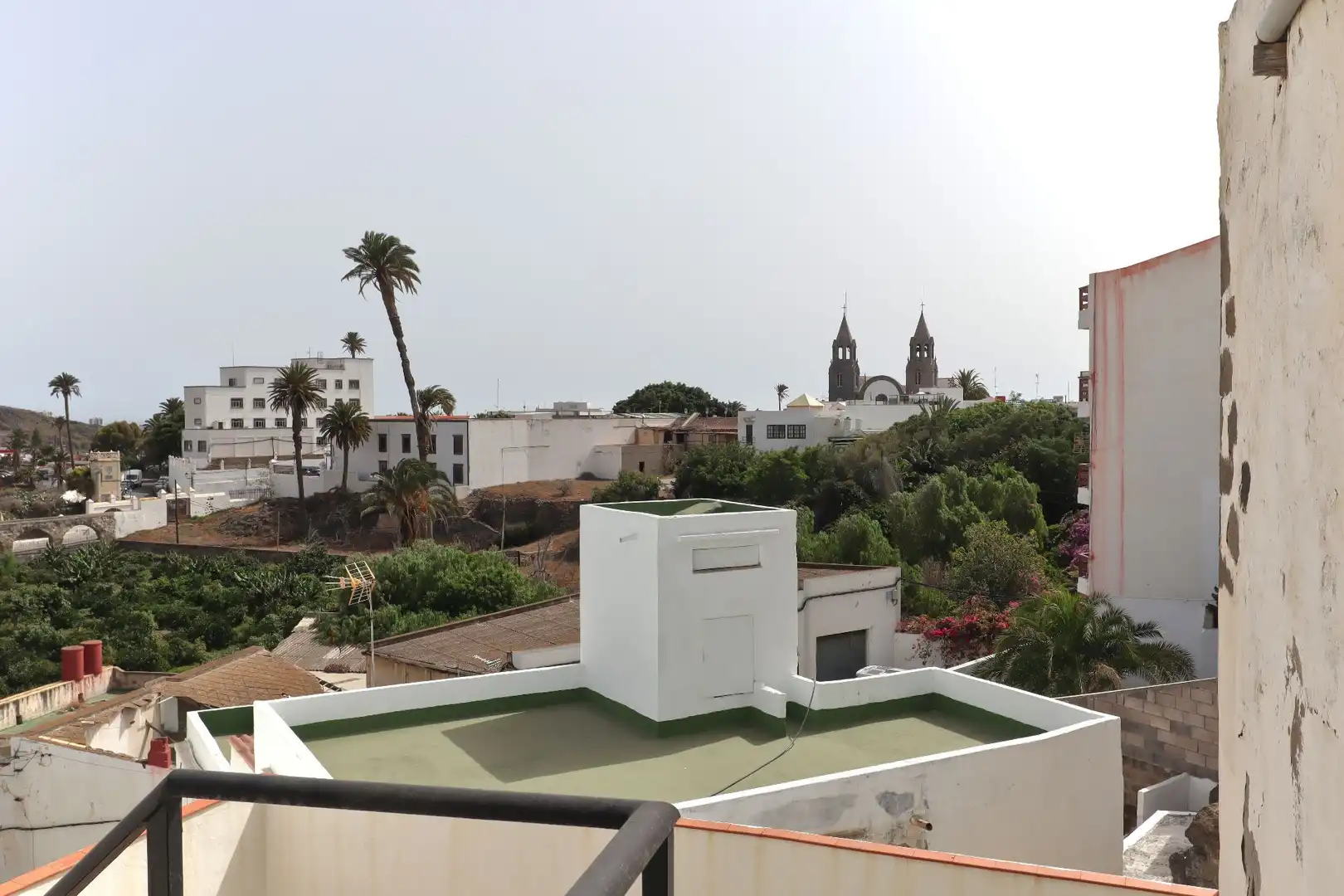 Vista exterior de Casa adosada en venta en Telde con Terraza