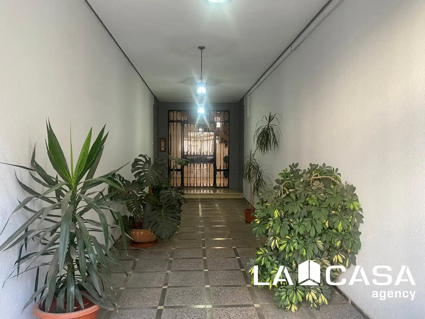 Wohnung zum Verkauf in Dos Hermanas mit Klimaanlage und Terrasse