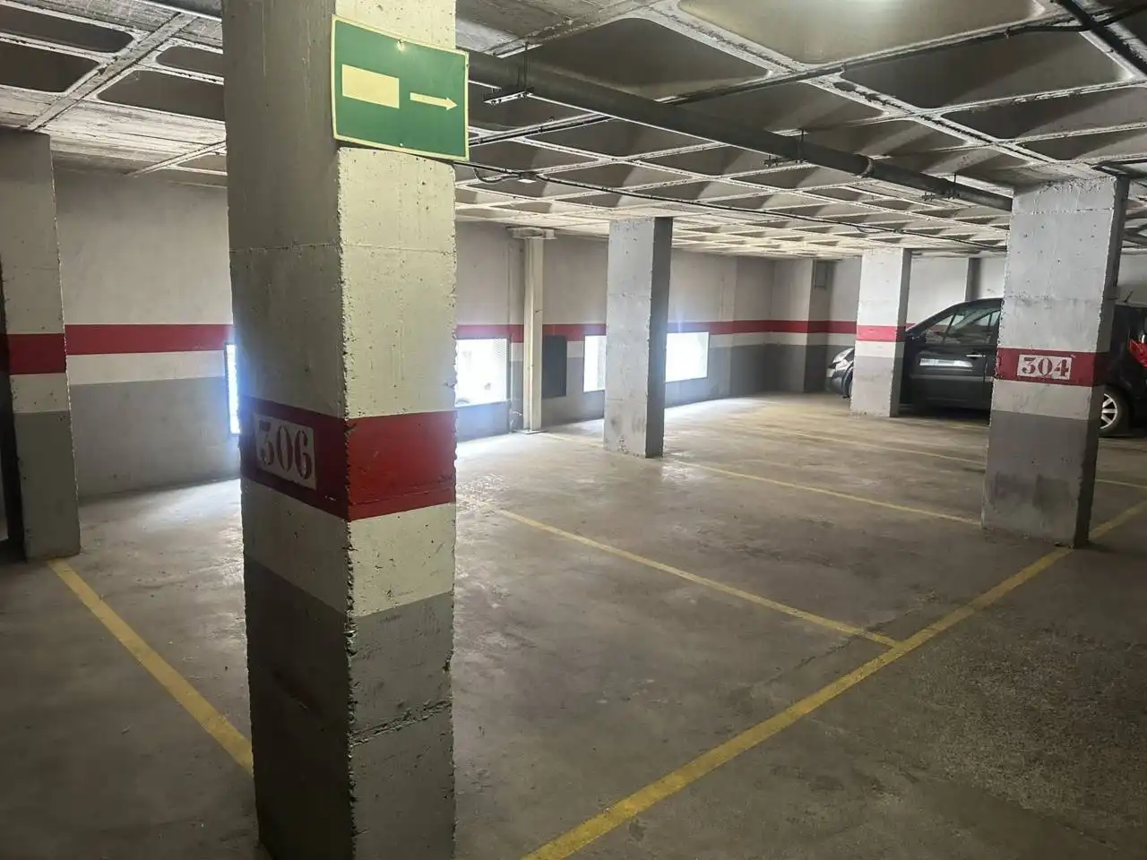 Parking of Garage for rent in Girona