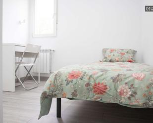 Bedroom of Flat to share in  Madrid Capital  with Air Conditioner and Terrace